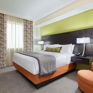 Queen Studio Suite
